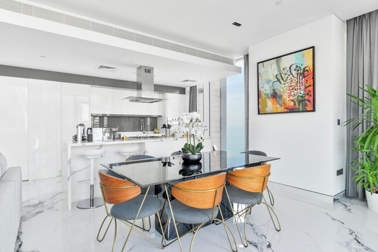 Apartment Luxurious 3 Bedroom W Maidroom In Bluewaters Island Dubai