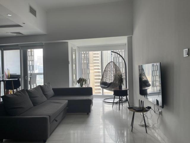 Cayan Tower Luxury With Sea View