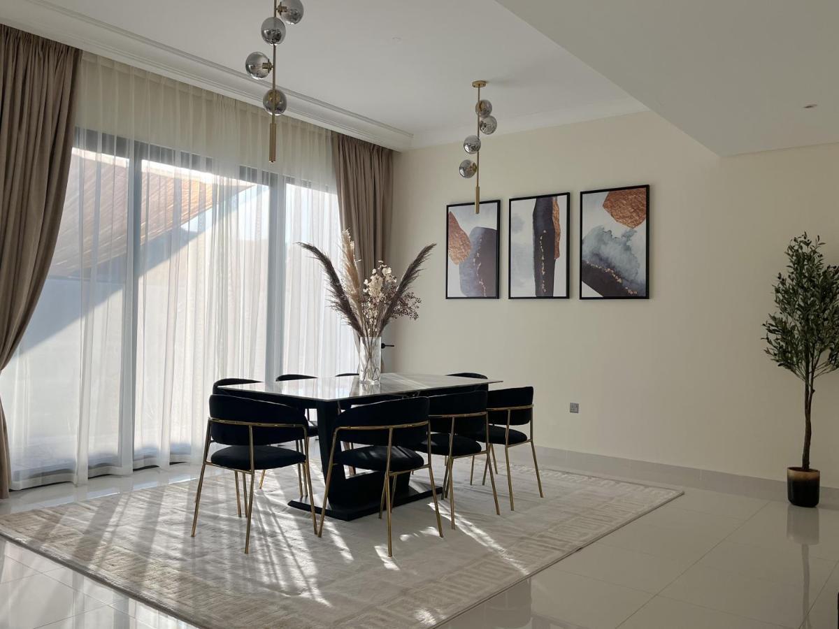Luxury 6 Bedroom With Private Office & Bbq Area, Unbeatable Amenities Villa Dubai