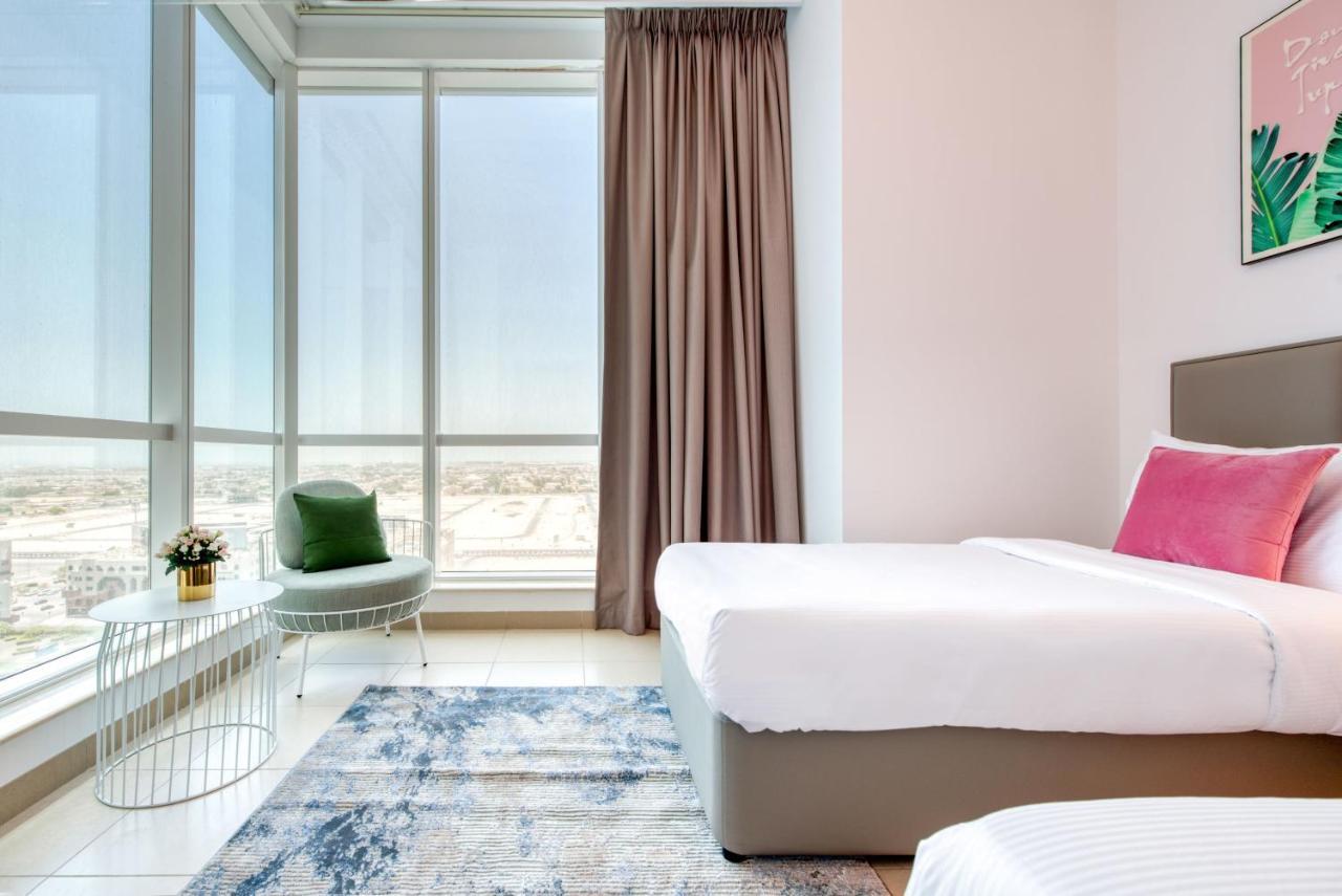 Exquisite Dubai's Urban Living In The Centre Apartment