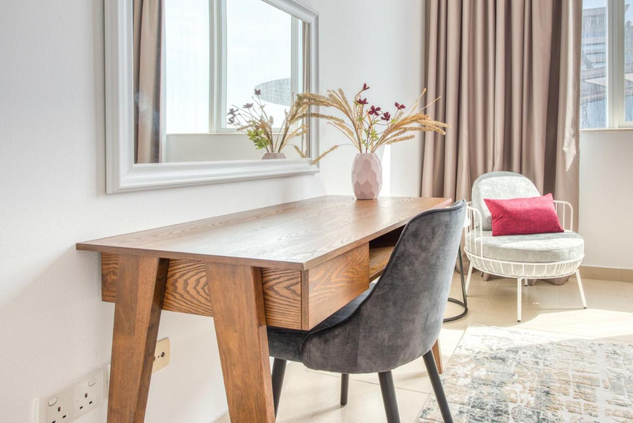 Apartment Exquisite Dubai's Urban Living In The Centre *