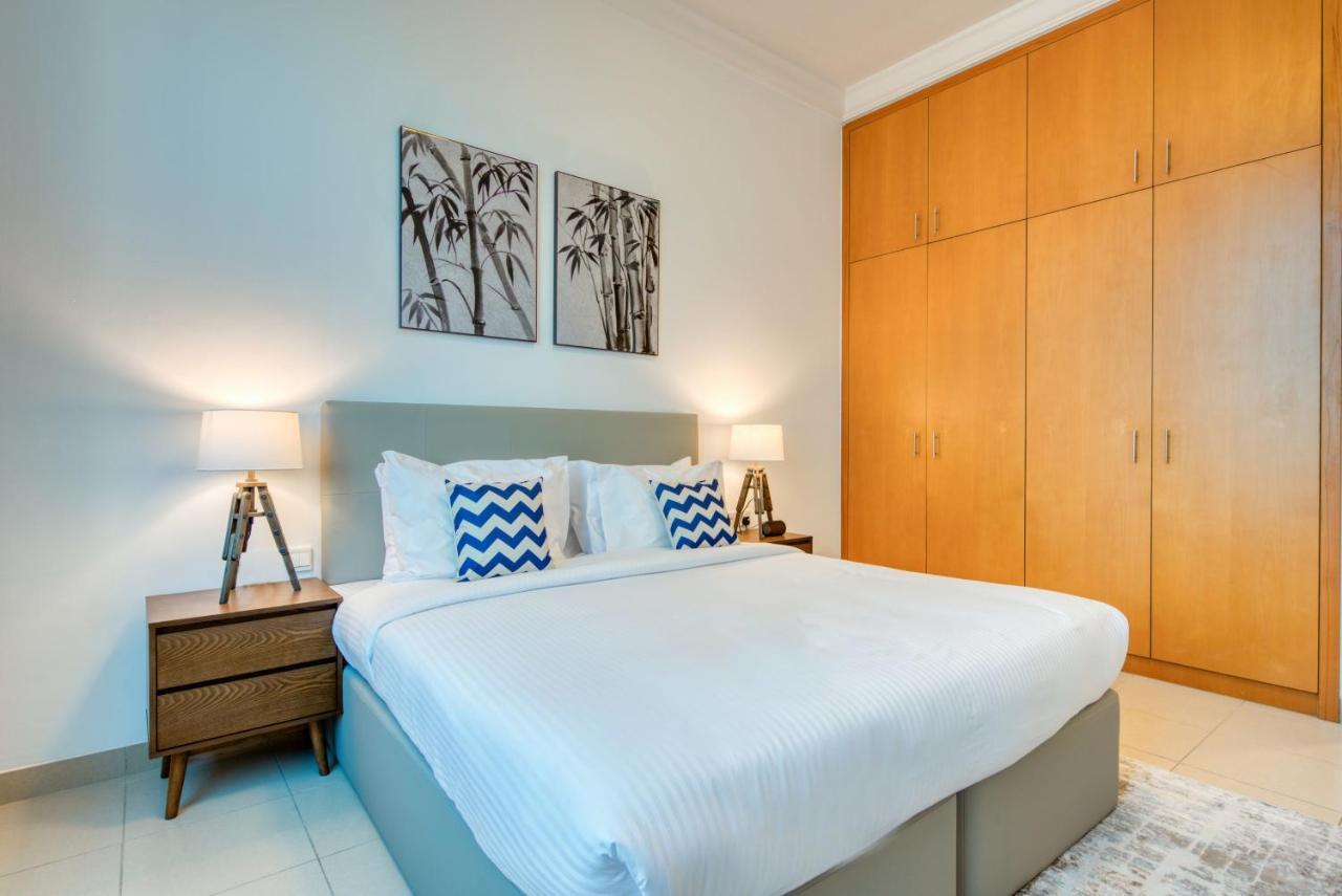 Exquisite Dubai's Urban Living In The Centre Apartment Dubai