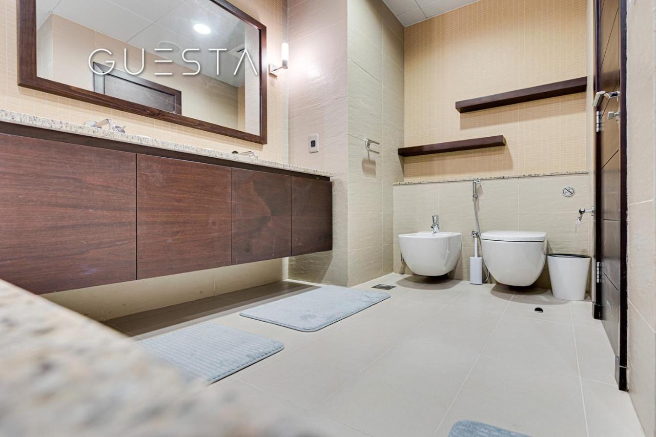 Tiara Residences, Free & Pool Access Apartment