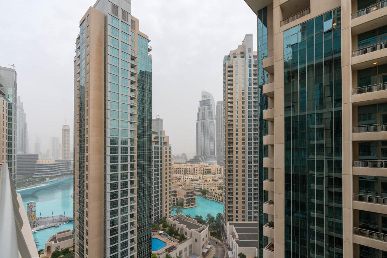 White Sage - Fountain View Stylish With Spacious Terrace Apartment *