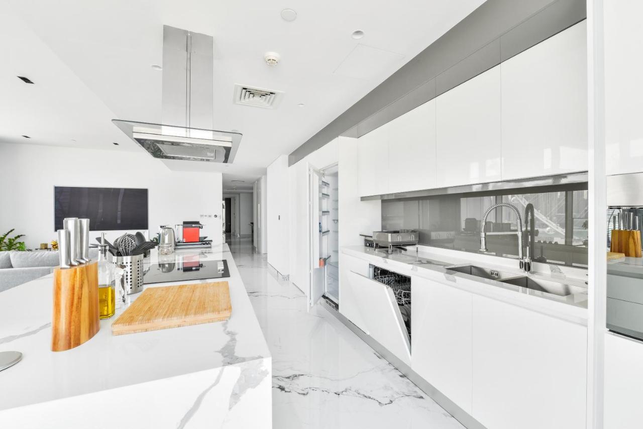 Luxurious 3 Bedroom W Maidroom In Bluewaters Island Apartment
