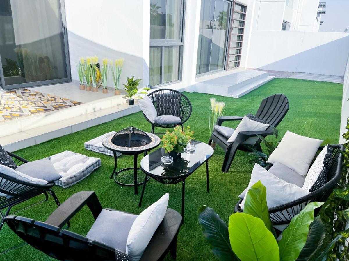 Luxury 6 Bedroom With Private Office & Bbq Area, Unbeatable Amenities Villa Dubai