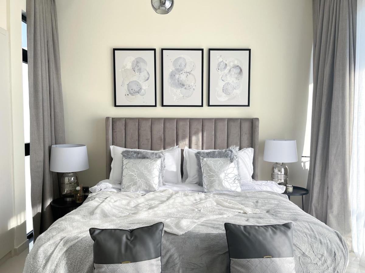 Villa Luxury 6 Bedroom With Private Office & Bbq Area, Unbeatable Amenities Dubai