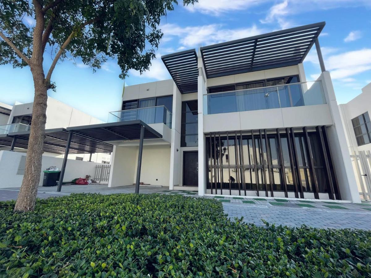 Luxury 6 Bedroom With Private Office & Bbq Area, Unbeatable Amenities * Dubai