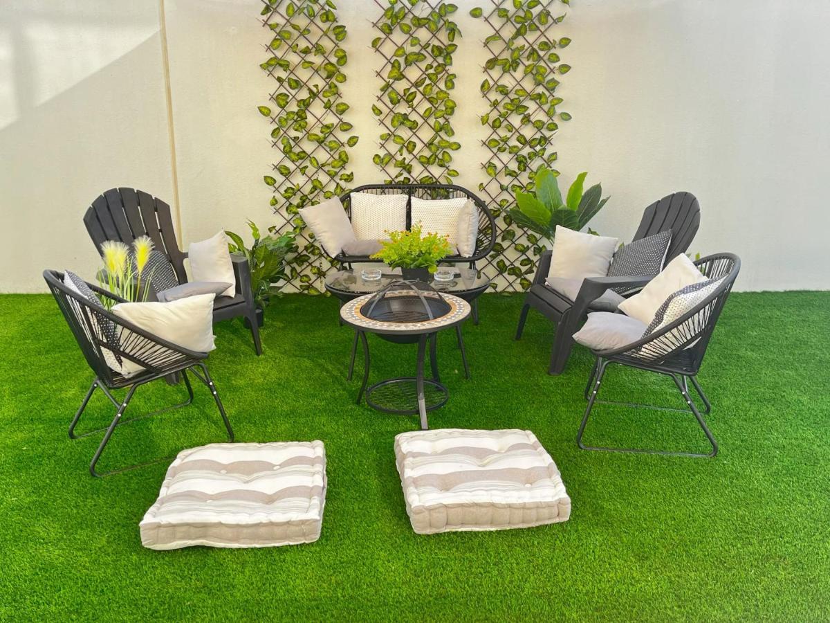 Villa Luxury 6 Bedroom With Private Office & Bbq Area, Unbeatable Amenities Dubai