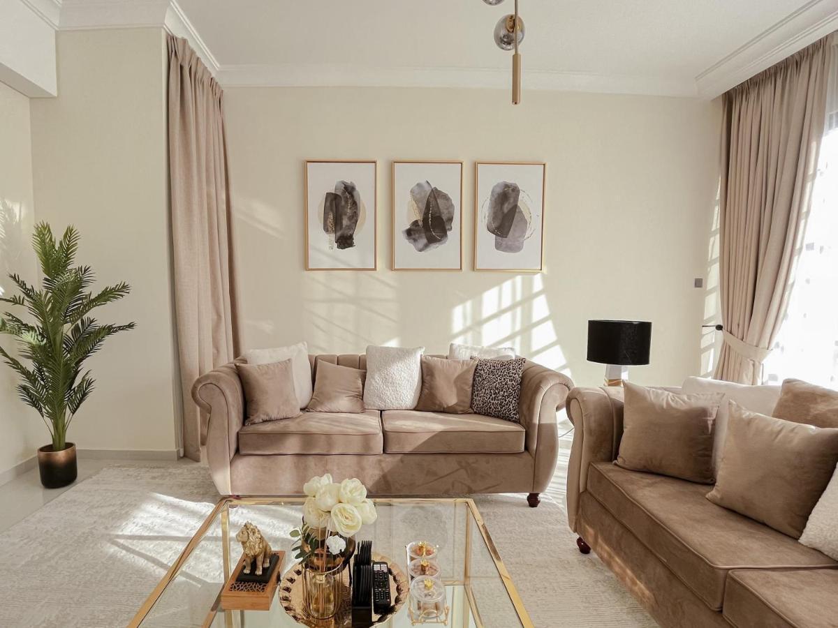 Villa Luxury 6 Bedroom With Private Office & Bbq Area, Unbeatable Amenities Dubai