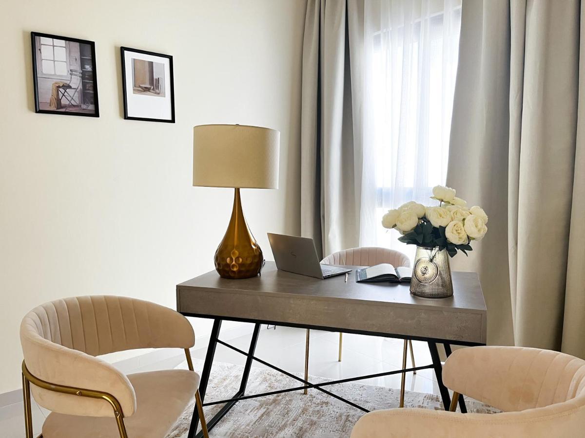 Villa Luxury 6 Bedroom With Private Office & Bbq Area, Unbeatable Amenities Dubai
