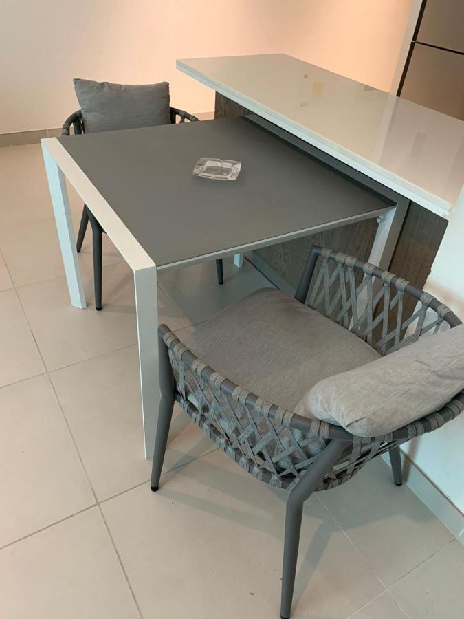 One-bedroom Apartment Dubai