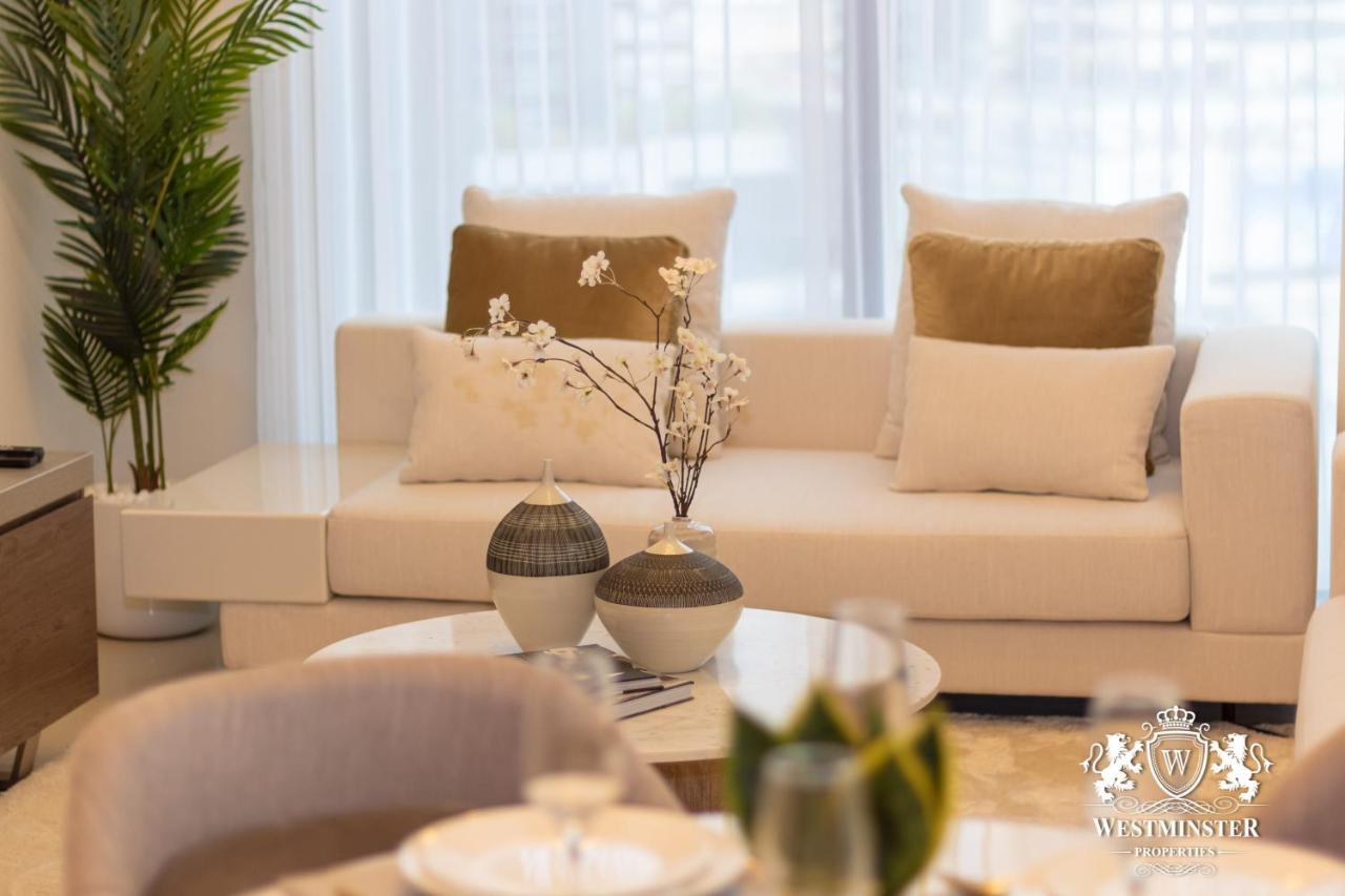 Westminster Boulevard Point Apartment *