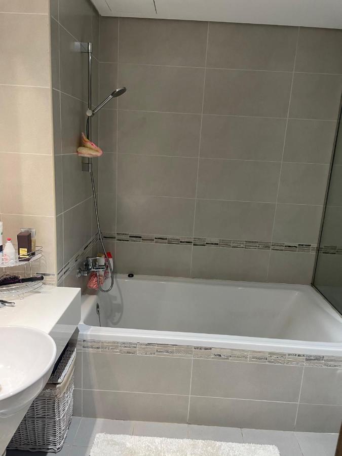 One-bedroom Apartment Dubai