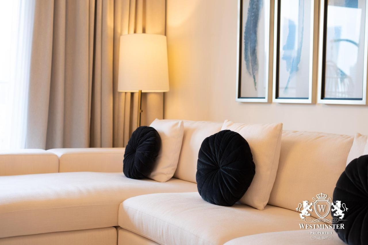 Westminster Boulevard Point Apartment *