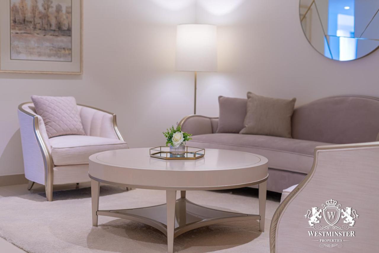 Westminster Boulevard Point Apartment *