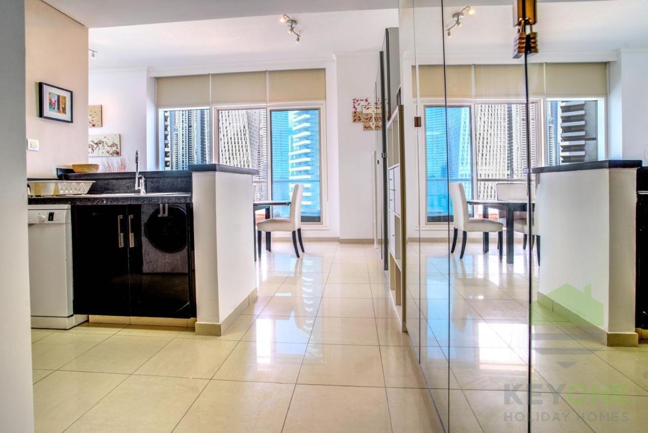 Keyone - 1br In Botanica Tower Apartment