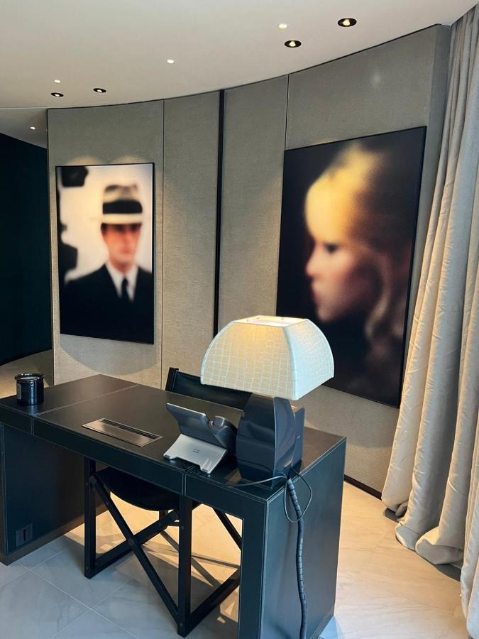 2 Bedroom At Armani Burj Khalifa Apartment *