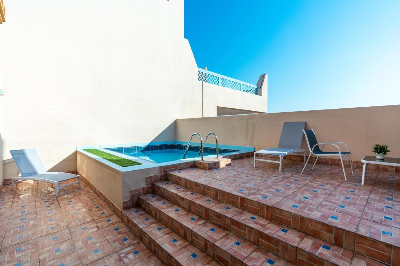 Luxury Private Pool Penthouse By Globalstay Apartment
