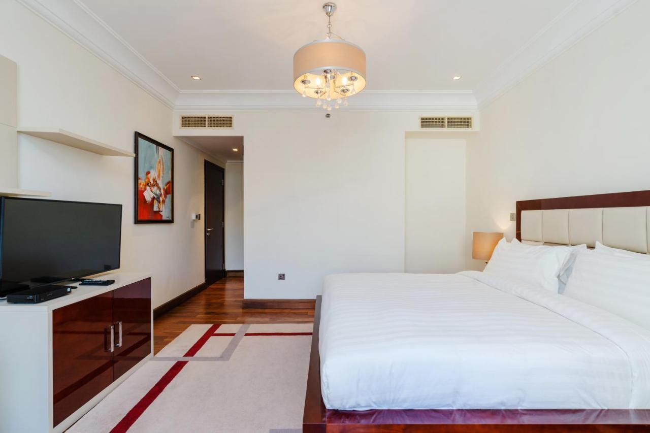 Apartment Royal Club By Rvhr, Grandeur Crescent Palm Jumeirah Dubai