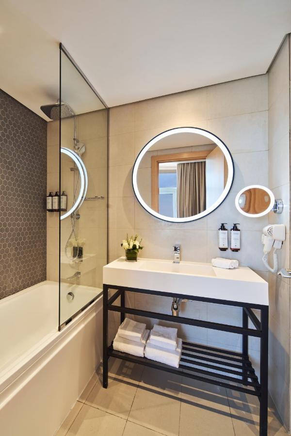 Adagio Jumeirah Village Triangle 4* Dubai