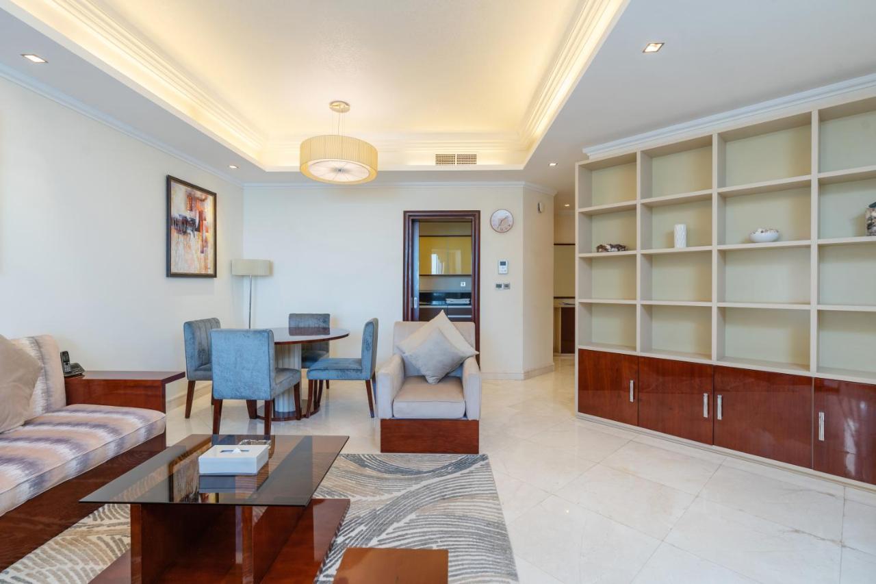 Apartment Royal Club By Rvhr, Grandeur Crescent Palm Jumeirah Dubai