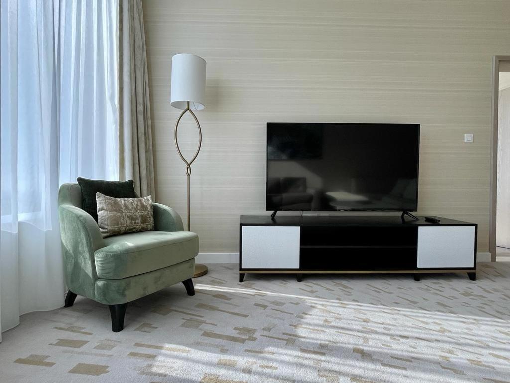 Hvr The Palm Dubai