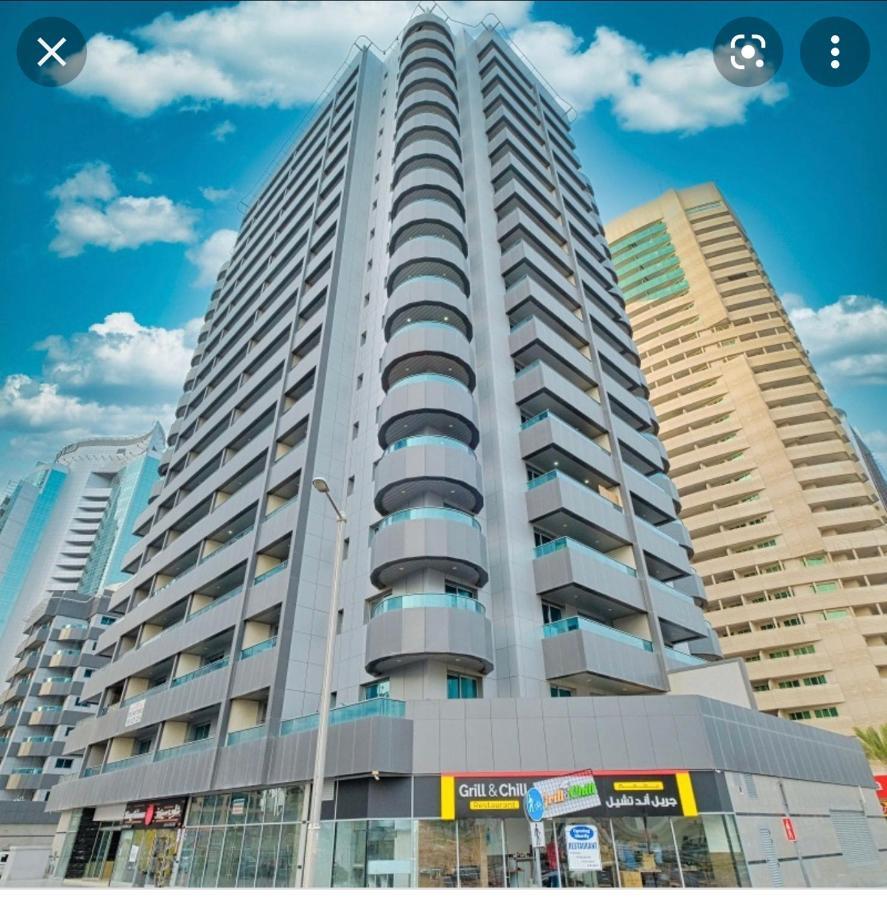 Luxury Close To Jbr Beach&yacht Club&metro-available Airport Shuttle Apartment *