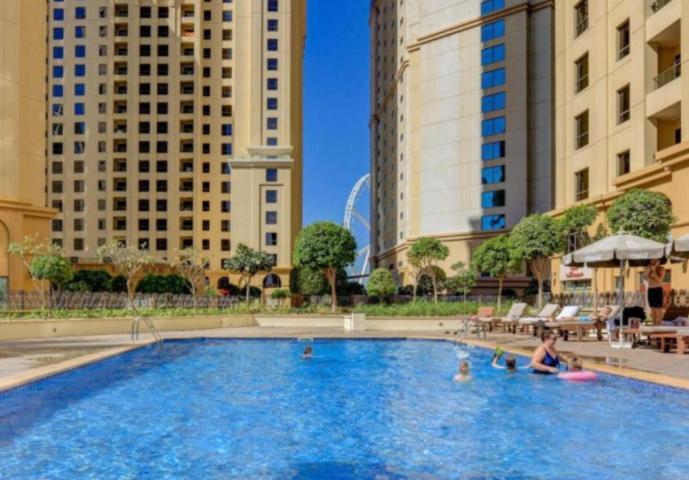 Apartment Higuests - Stylish In Jbr Steps From The