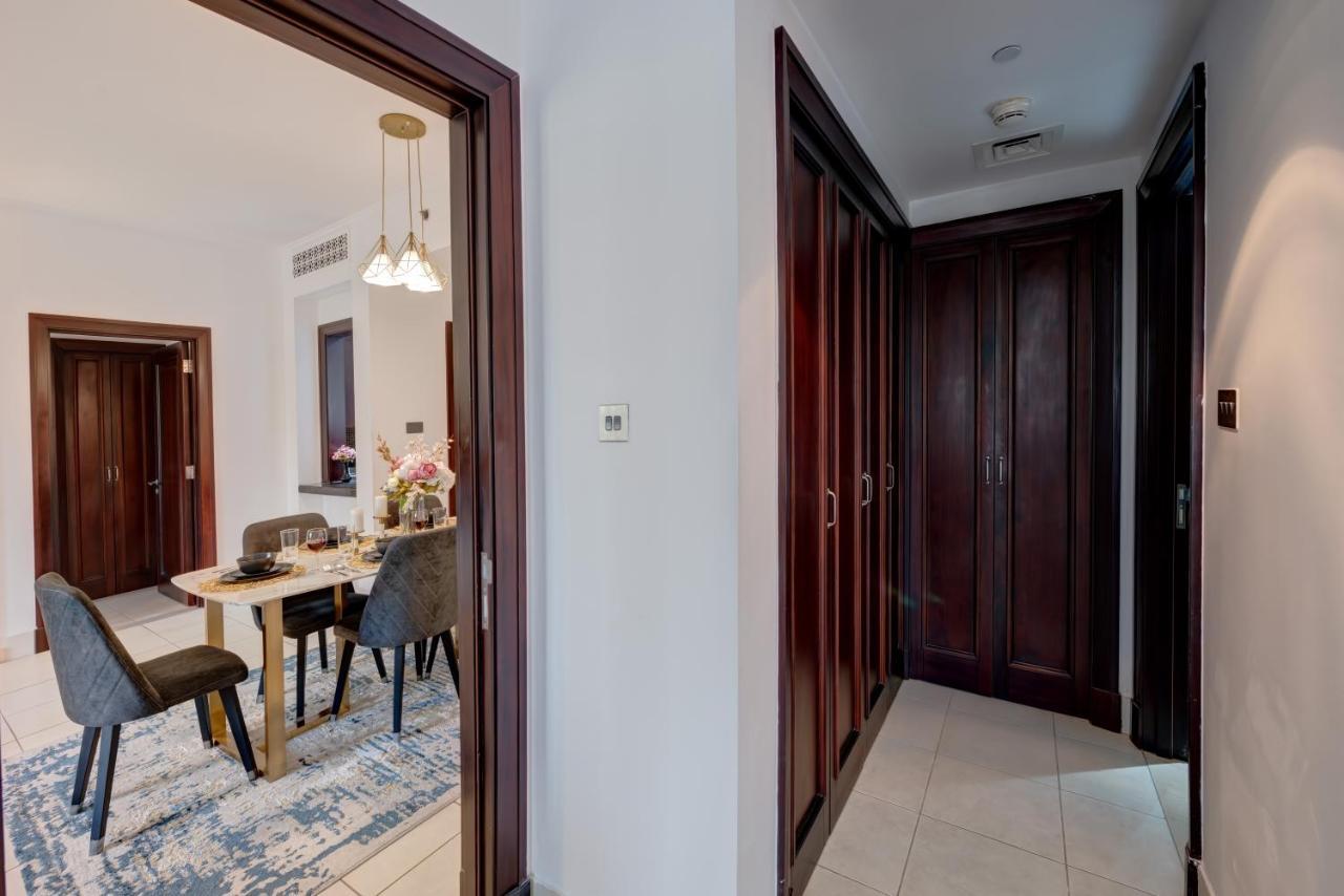 Durrani Homes - Supreme 2br With Burj Khalifa Panorama Besides Mall Apartment Dubai