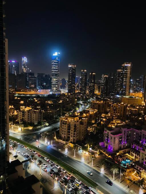 At Heart Of Downtown Next To Burj Khalifa Apartment