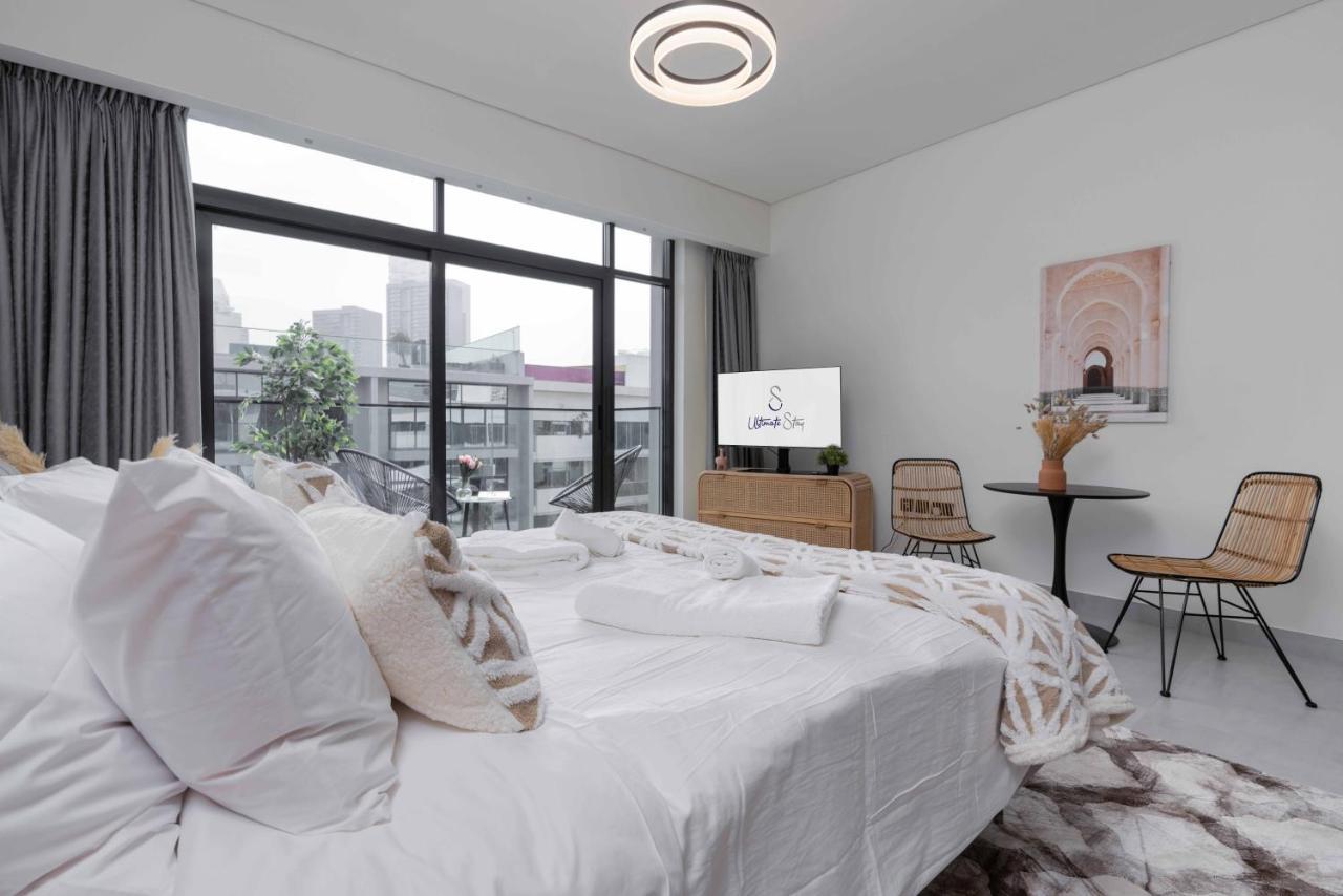 Ultimate Modern With Pool View In Jvc * Dubai