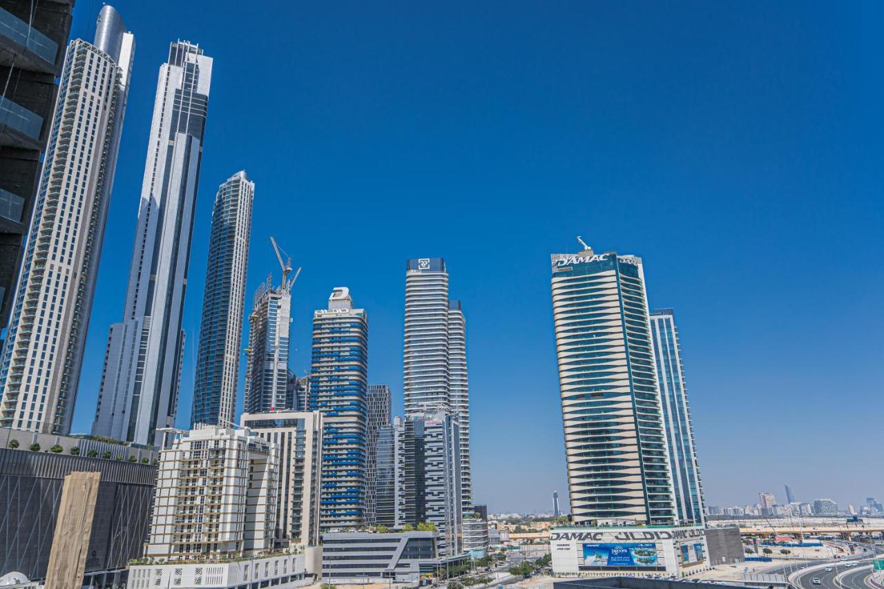 Higuests - Spacious With Views Near Mall Apartment *