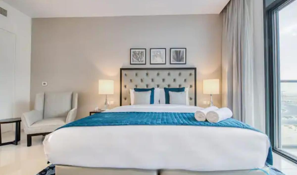 Luxurious Fully Furnished 5 Stars Facilities In South *