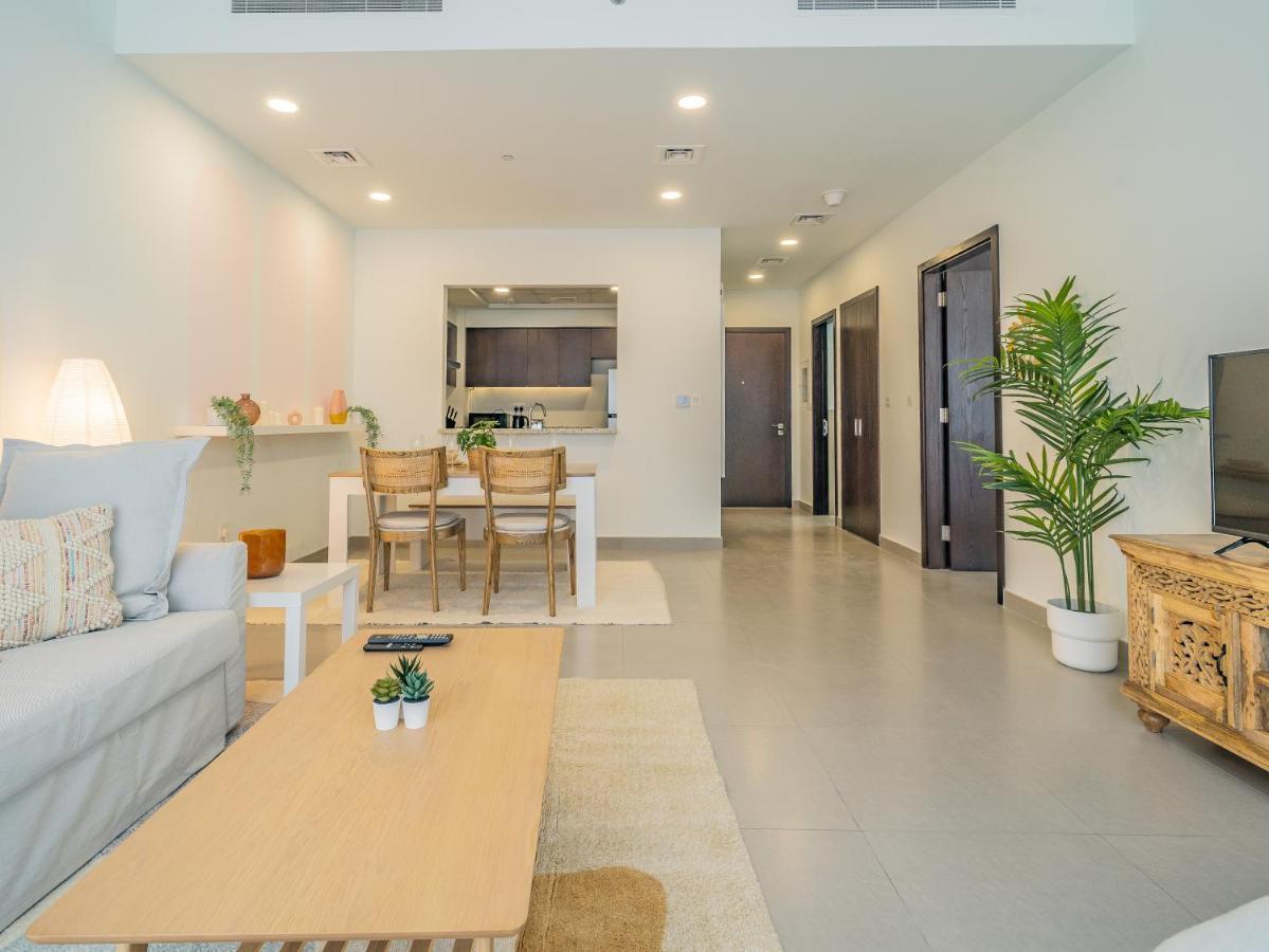 Apartment Charming Tropical Minutes To Mall Dubai