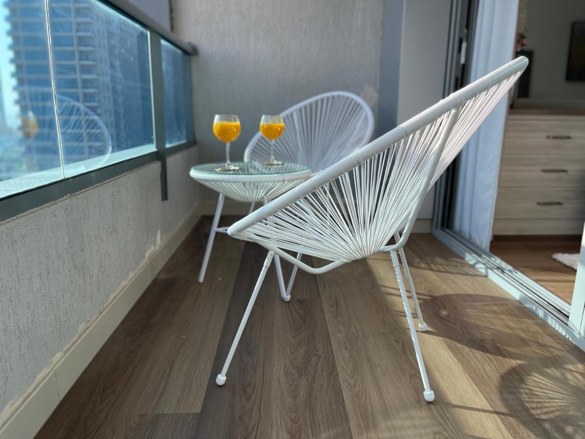 Luxury Close To Jbr Beach&yacht Club&metro-available Airport Shuttle * Dubai
