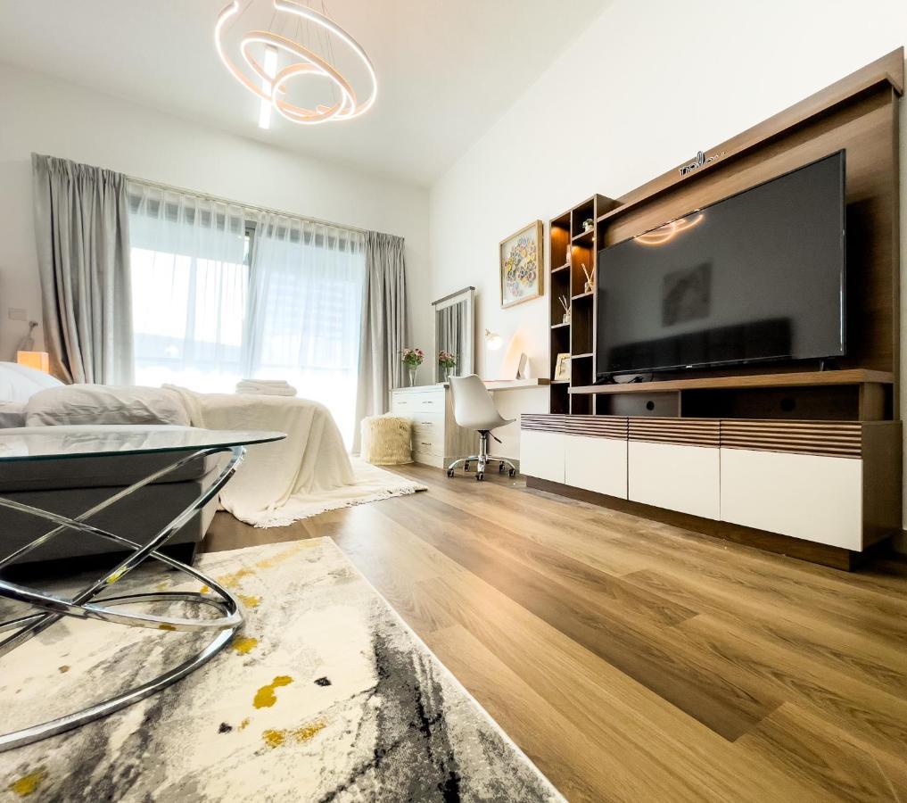 Luxury Close To Jbr Beach&yacht Club&metro-available Airport Shuttle Apartment *