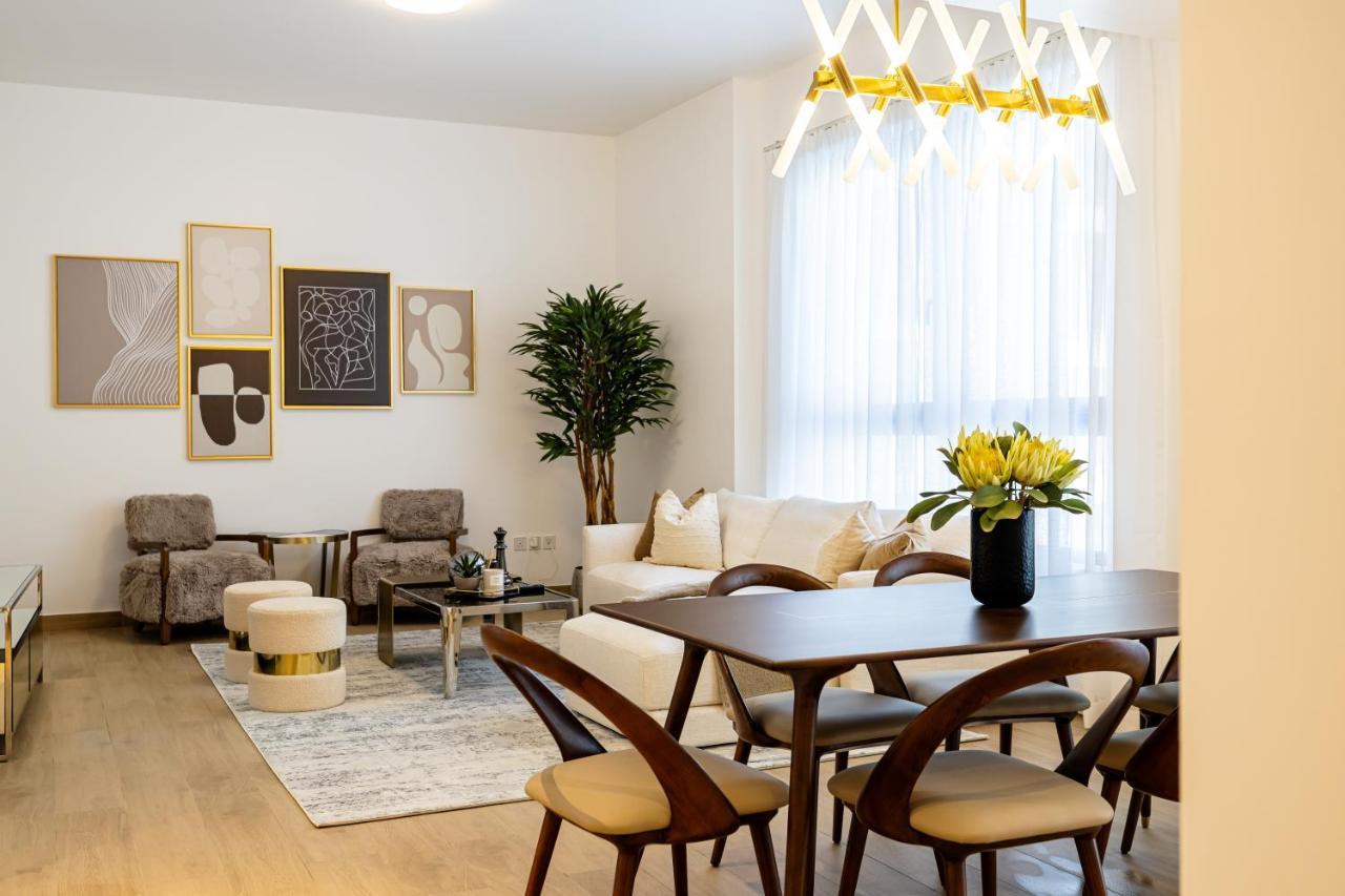Apartment Upgraded 2 Beds In Jumeirah 1 La Cote B3
