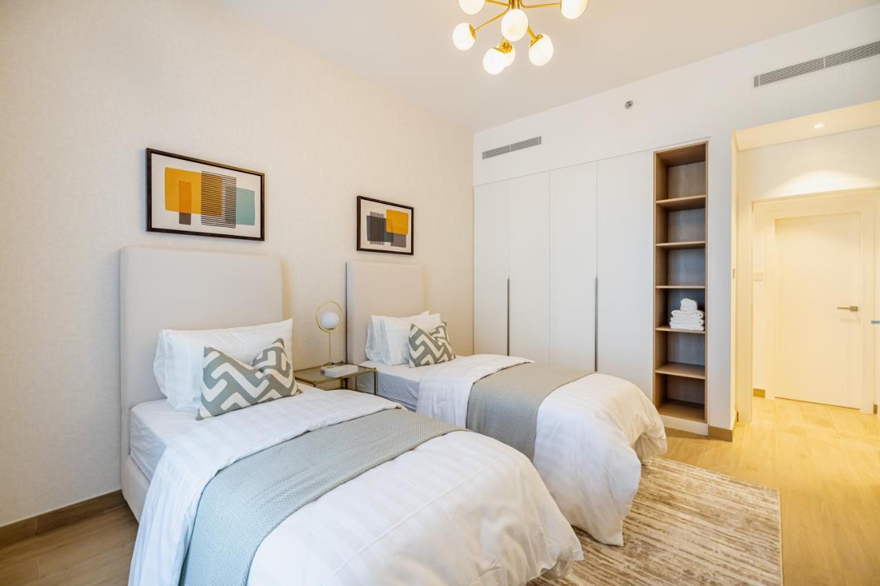 Upgraded 2 Beds In Jumeirah 1 La Cote B3 Apartment *