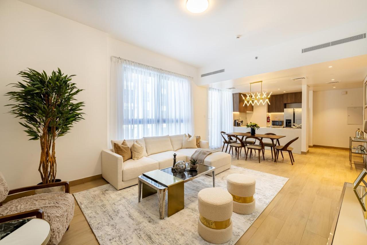 Apartment Upgraded 2 Beds In Jumeirah 1 La Cote B3