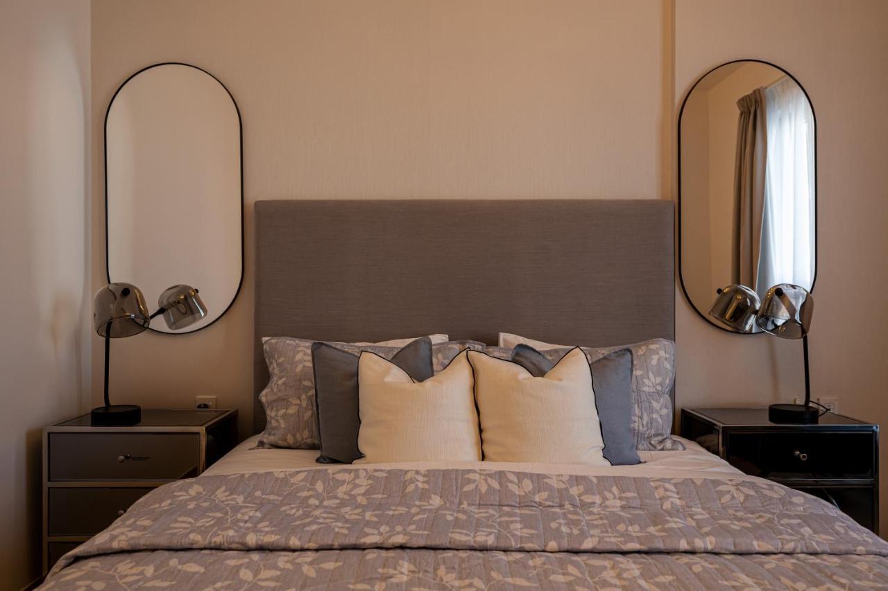 Upgraded 2 Beds In Jumeirah 1 La Cote B3 Apartment *