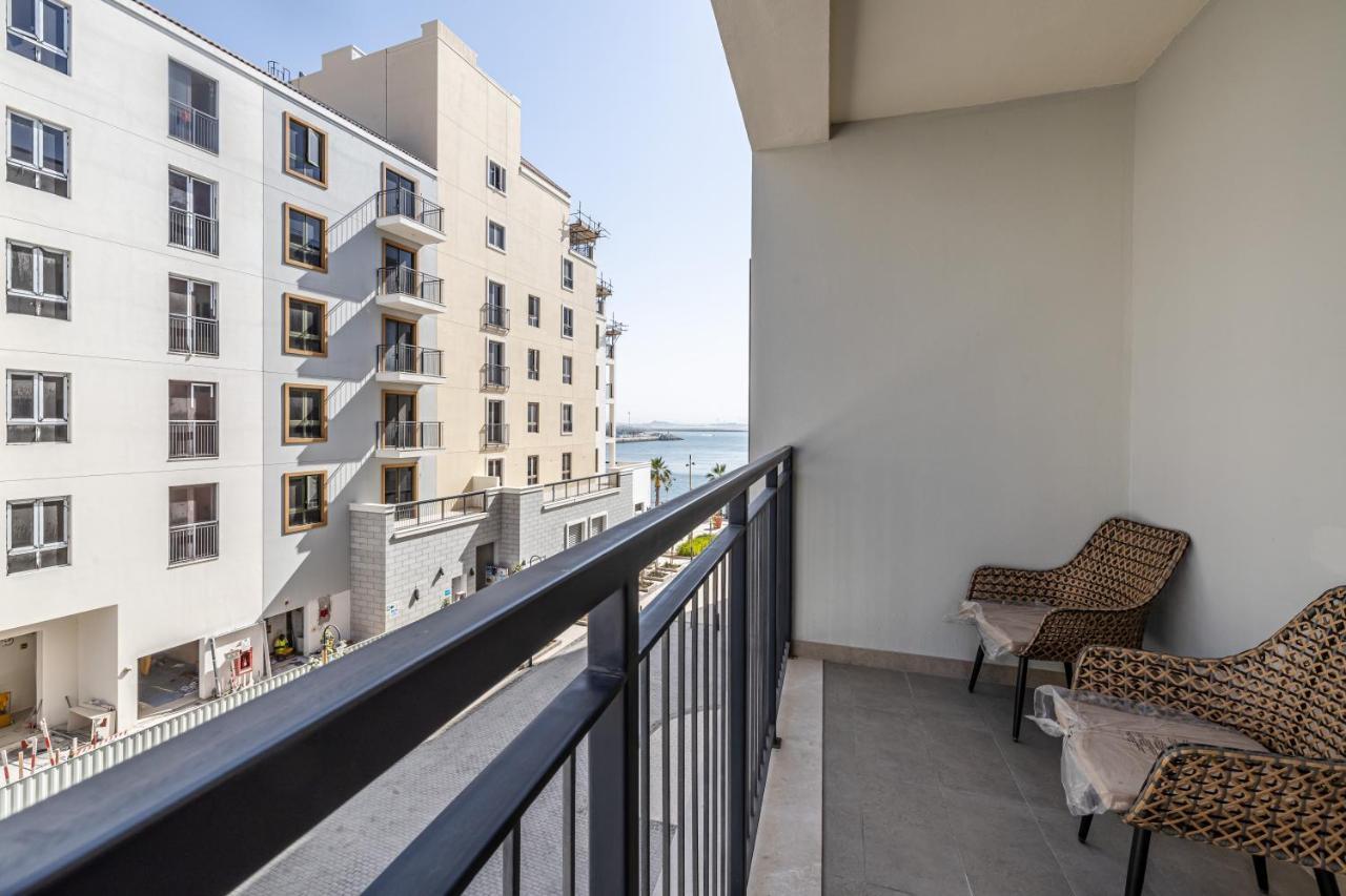 Upgraded 2 Beds In Jumeirah 1 La Cote B3 Apartment *