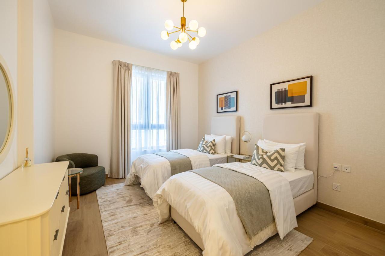 Apartment Upgraded 2 Beds In Jumeirah 1 La Cote B3 *