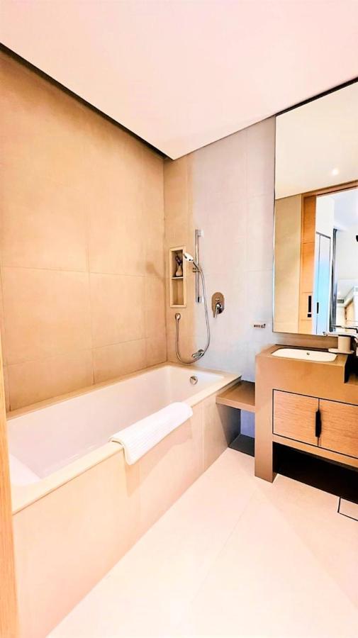 The Address Jumeirah Beach 1 Bed Luxury Apartment
