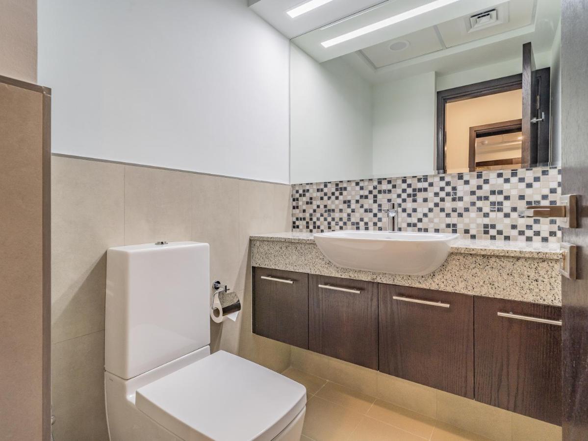Apartment Charming Tropical Minutes To Mall *