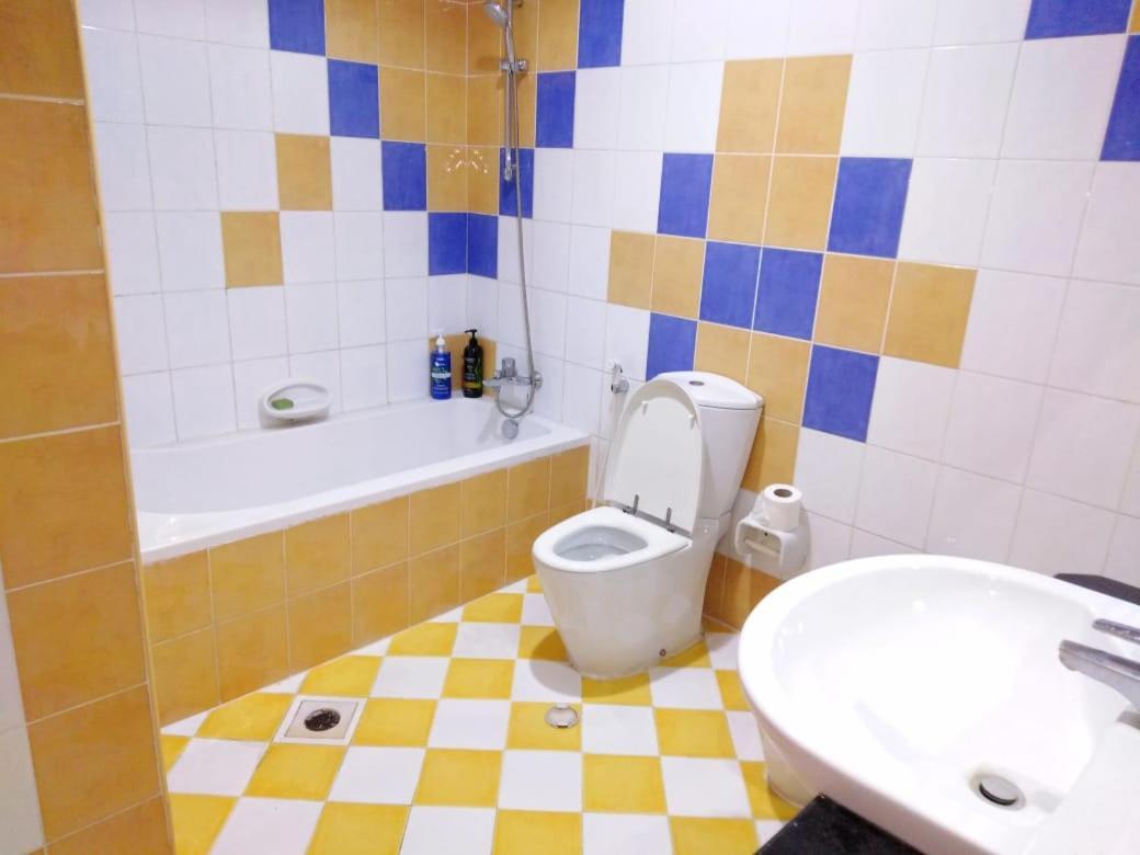 Bright Sunshine Shared Bed & Breakfast Dubai