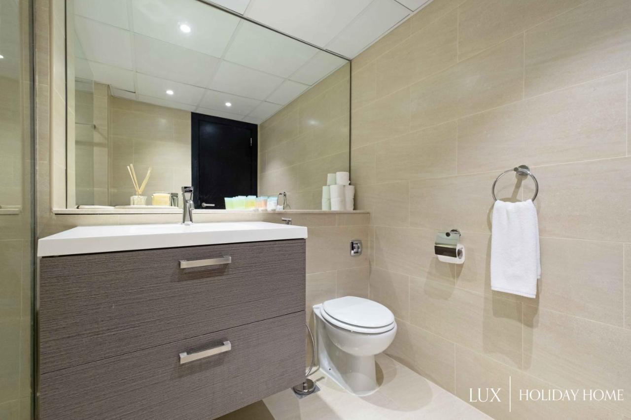 Lux The Yacht View Marina Apartment