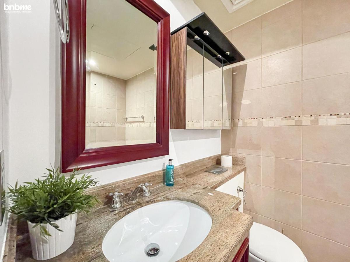 Bnbmehomes - Gorgeous 1-br - Downtown - 203 Dubai