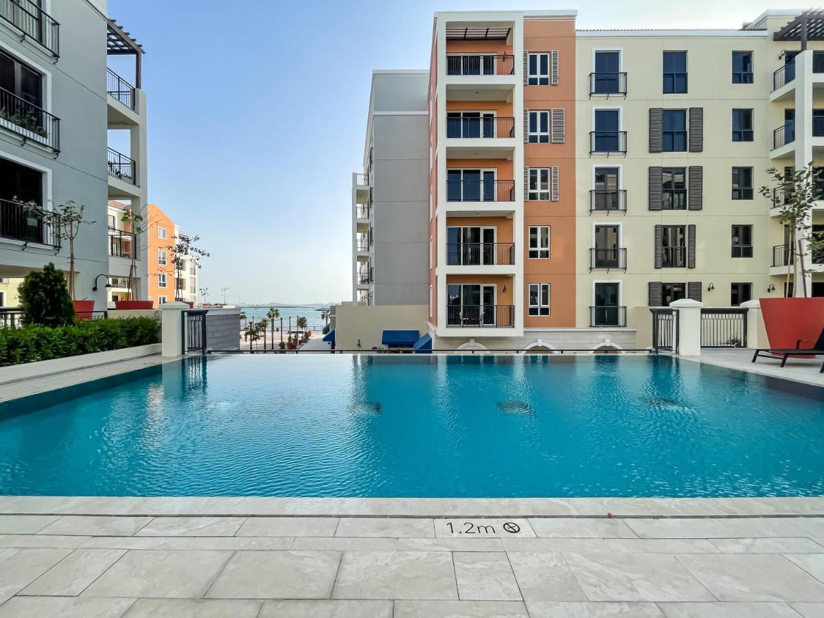 Upgraded 2 Beds In Jumeirah 1 La Cote B3 Apartment *