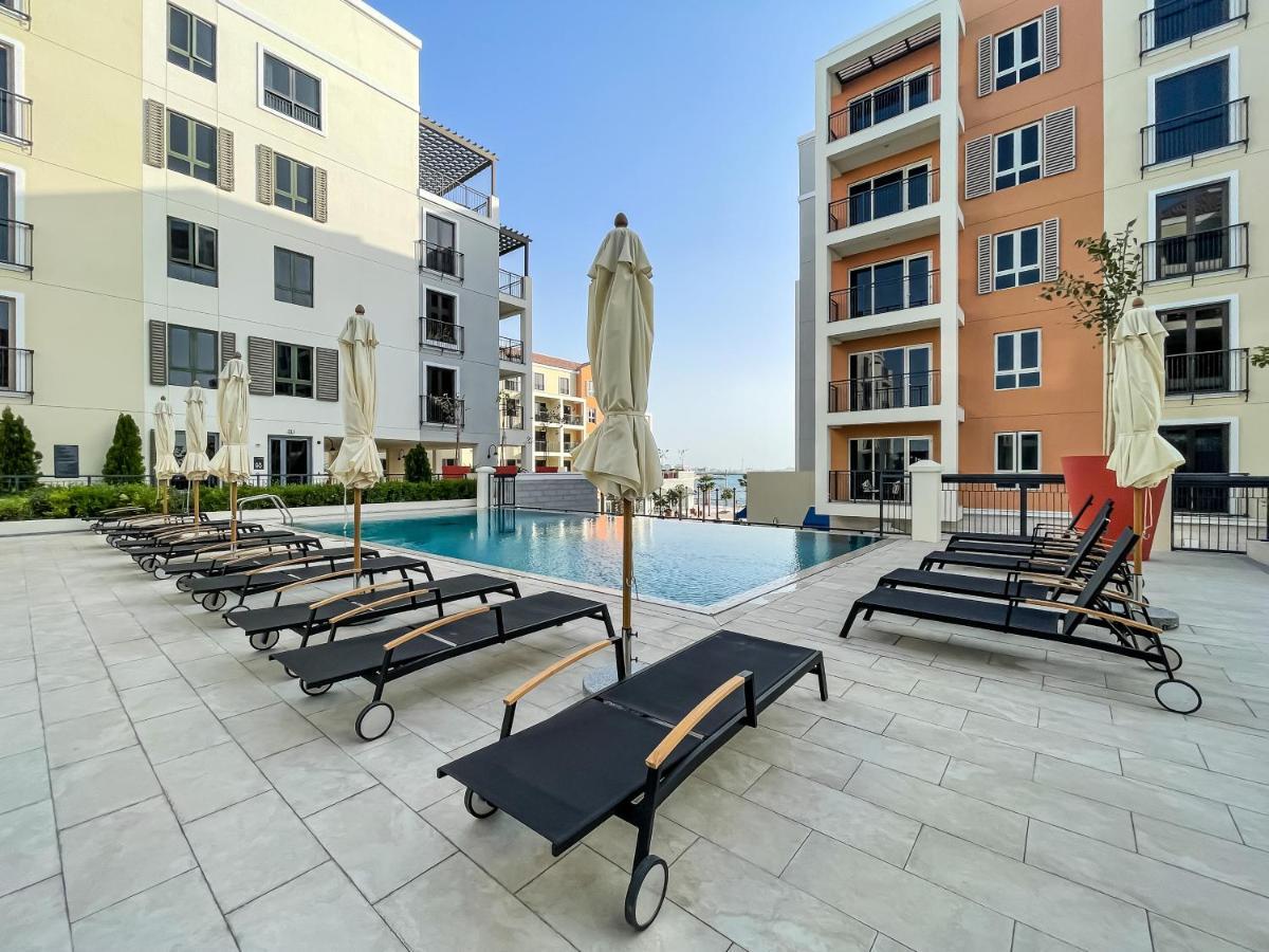 Apartment Upgraded 2 Beds In Jumeirah 1 La Cote B3 *